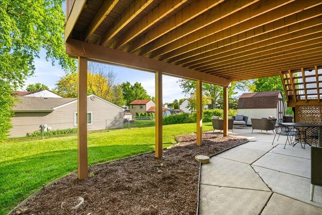 1151 W Bryn Mawr Avenue, Roselle, IL 60172