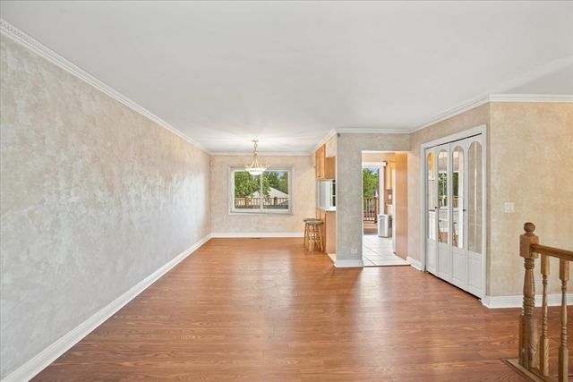 1151 W Bryn Mawr Avenue, Roselle, IL 60172