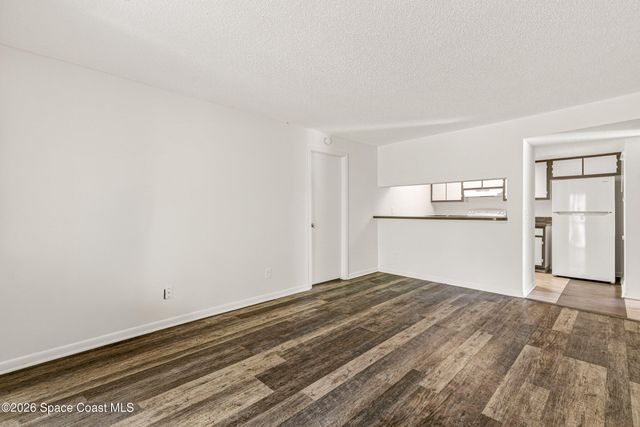1656 Sunny Brook Lane NE L101,103,104,201,203,204, Palm Bay, FL 32905