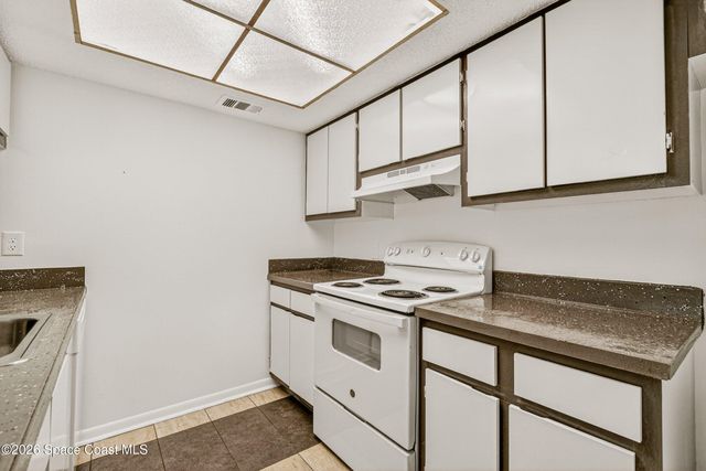 1656 Sunny Brook Lane NE L101,103,104,201,203,204, Palm Bay, FL 32905