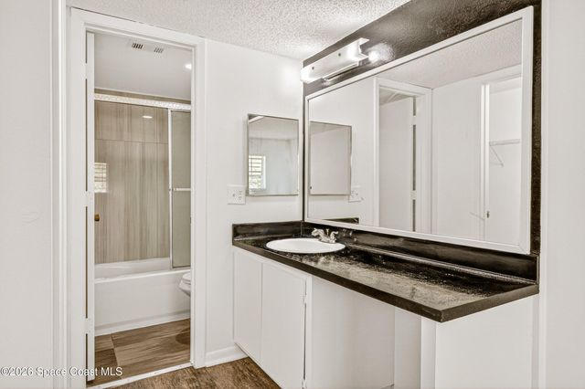 1656 Sunny Brook Lane NE L101,103,104,201,203,204, Palm Bay, FL 32905
