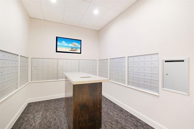 3333 Allen Parkway 1609, Houston, TX 77019