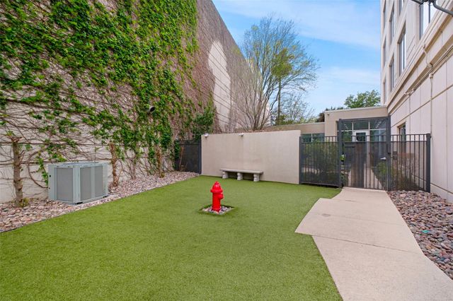 3333 Allen Parkway 1609, Houston, TX 77019