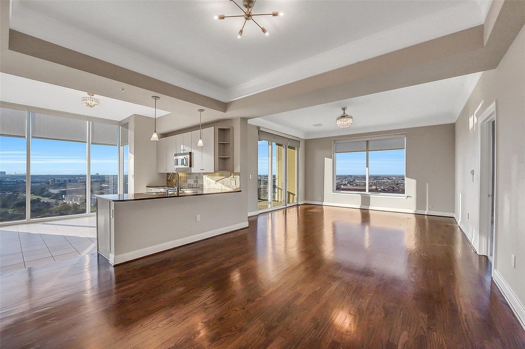 3333 Allen Parkway 1609, Houston, TX 77019