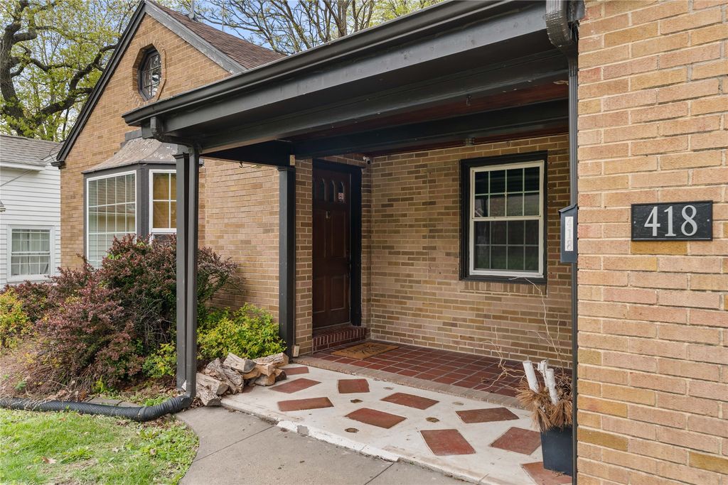 418 60th Street, Des Moines, IA 50312