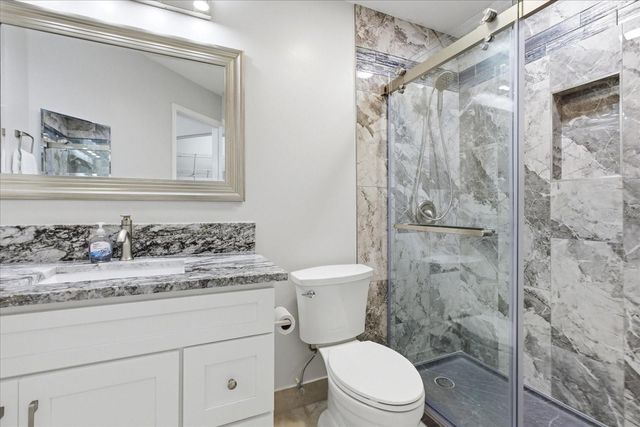 2504 GRASSY POINT DRIVE 204, Lake Mary, FL 32746