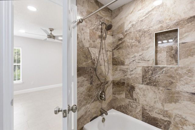 2504 GRASSY POINT DRIVE 204, Lake Mary, FL 32746