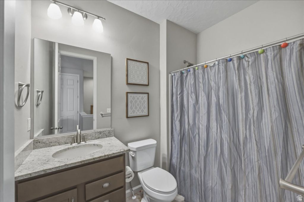 Image 13 of property listing at 1751 N 1280 E, Payson, UT 84651