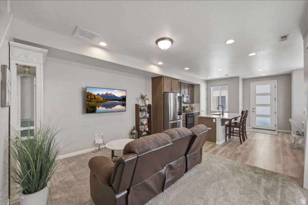 Image 6 of property listing at 1751 N 1280 E, Payson, UT 84651
