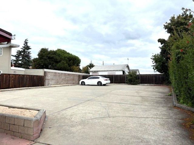 19942 19942 Lake Chabot, Castro Valley, CA 94546