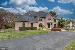 3685 MANOR RD, Bethlehem, PA 18020