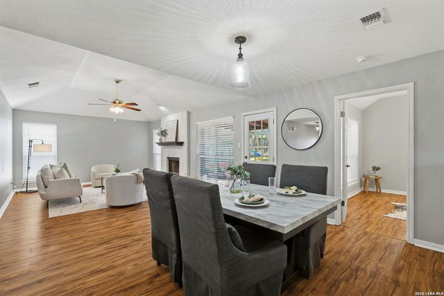 935 Parkdale, New Braunfels, TX 78130