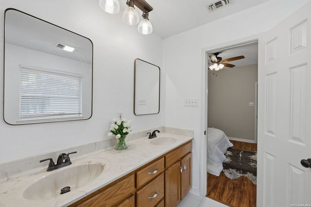 935 Parkdale, New Braunfels, TX 78130