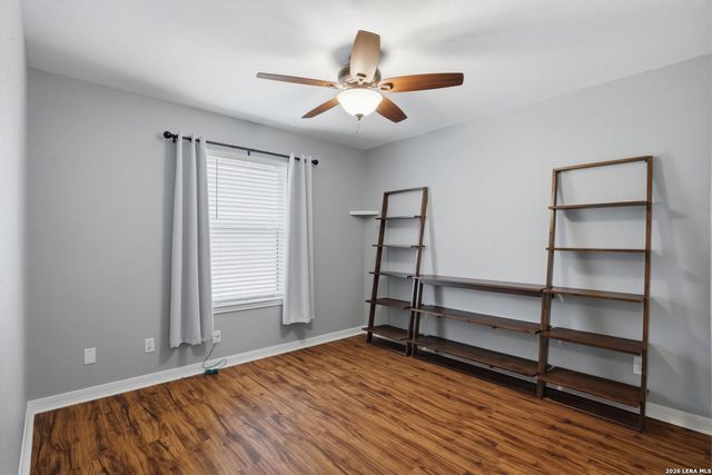 935 Parkdale, New Braunfels, TX 78130