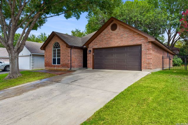 935 Parkdale, New Braunfels, TX 78130