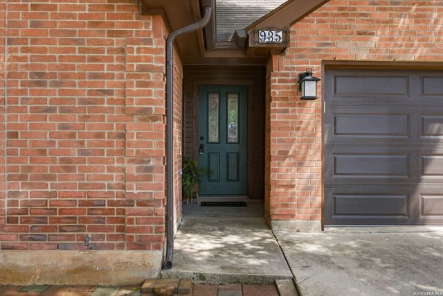 935 Parkdale, New Braunfels, TX 78130