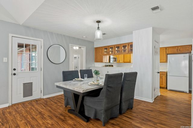 935 Parkdale, New Braunfels, TX 78130