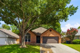 935 Parkdale, New Braunfels, TX 78130