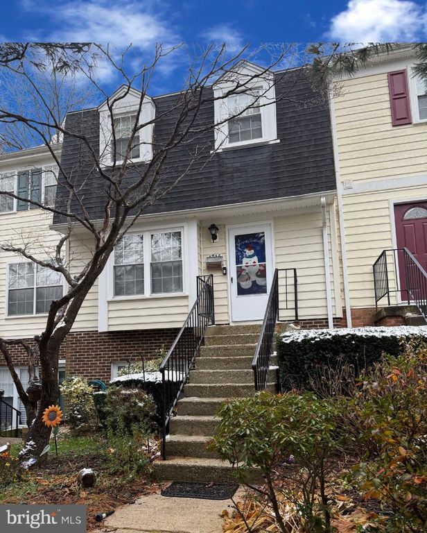 1715 HART CT, Crofton, MD 21114