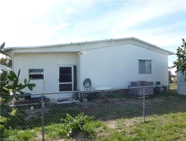 2820 Breezewood DR, North Fort Myers, FL 33917