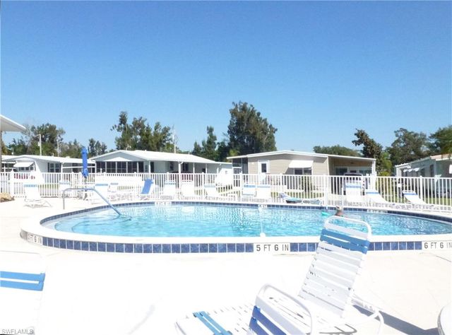 2820 Breezewood DR, North Fort Myers, FL 33917