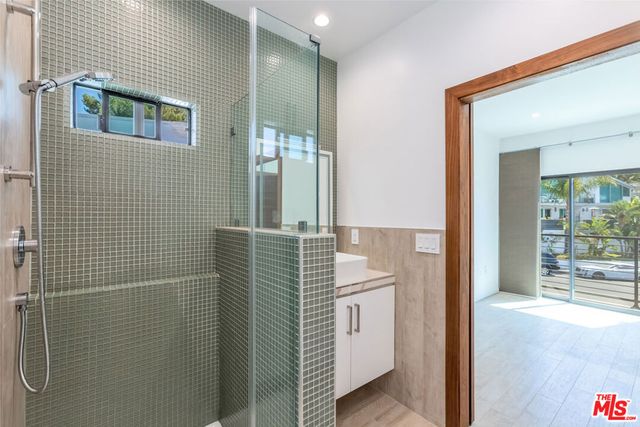 8012 Zeus Dr, Los Angeles, CA 90046