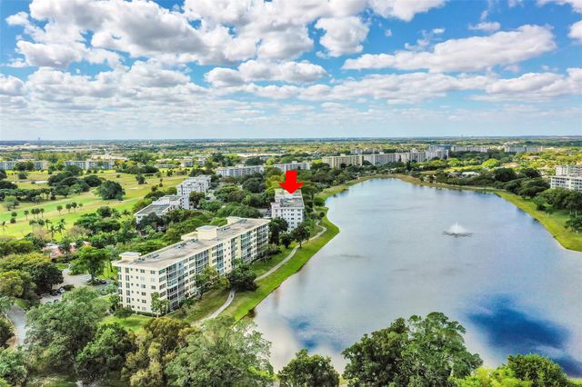 2801 N Palm Aire Dr 201, Pompano Beach, FL 33069