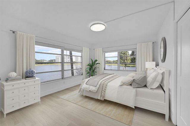 2801 N Palm Aire Dr 201, Pompano Beach, FL 33069