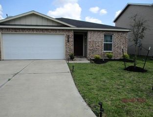 10131 Cerritos Drive SE, Conroe, TX 77306