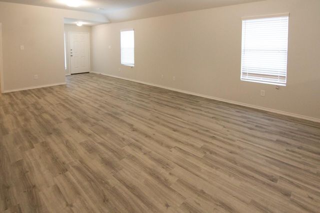 910 Dancing Sun Court, Baytown, TX 77521