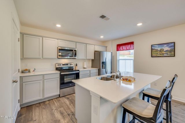 1210 Cherry Grove, Greeneville, TN 37745