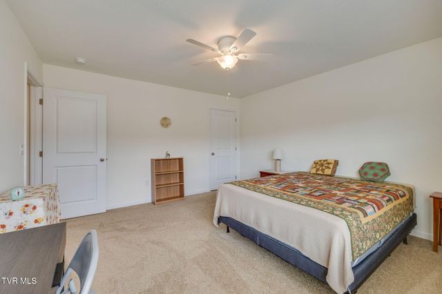1210 Cherry Grove, Greeneville, TN 37745