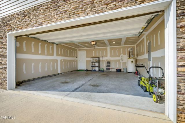 1210 Cherry Grove, Greeneville, TN 37745