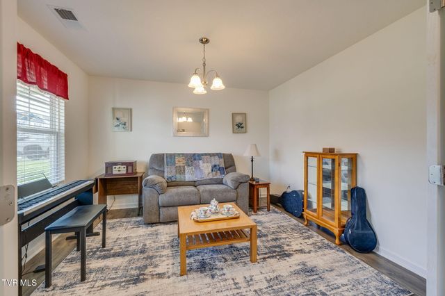 1210 Cherry Grove, Greeneville, TN 37745