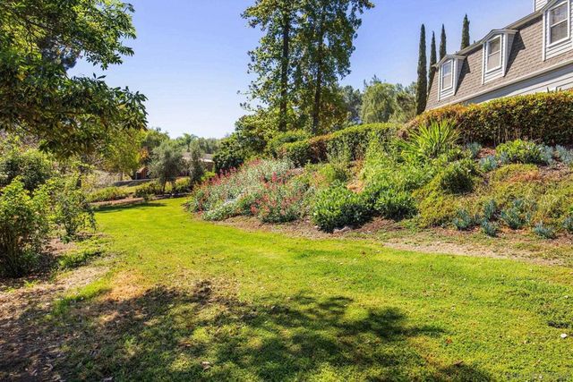 28808 Mountain Meadow, Escondido, CA 92026