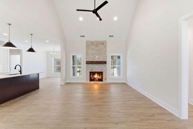 274 Harbor Village Drive, Georgetown, KY 40324