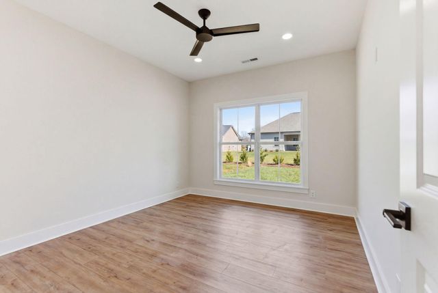 274 Harbor Village Drive, Georgetown, KY 40324