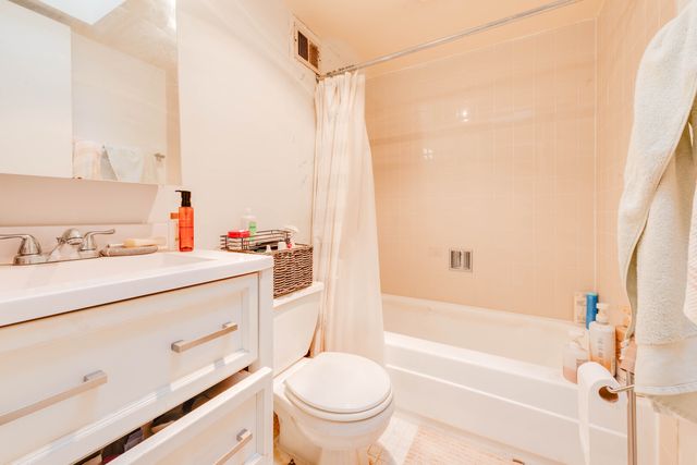 2941 S Michigan Avenue 504, Chicago, IL 60616