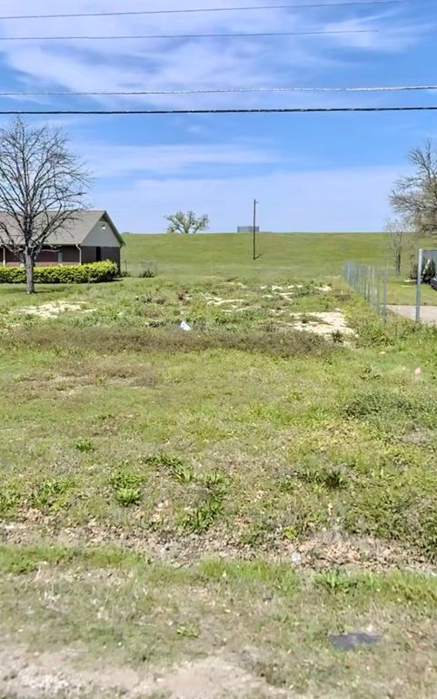 1959 Canada Drive, Dallas, TX 75212