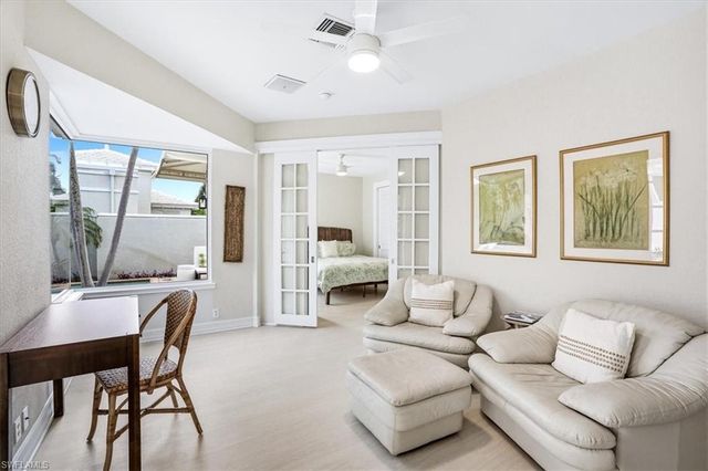 7897 Cocobay DR, Naples, FL 34108