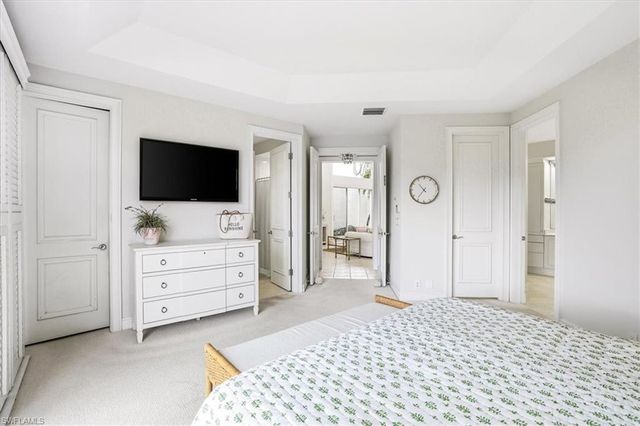 7897 Cocobay DR, Naples, FL 34108