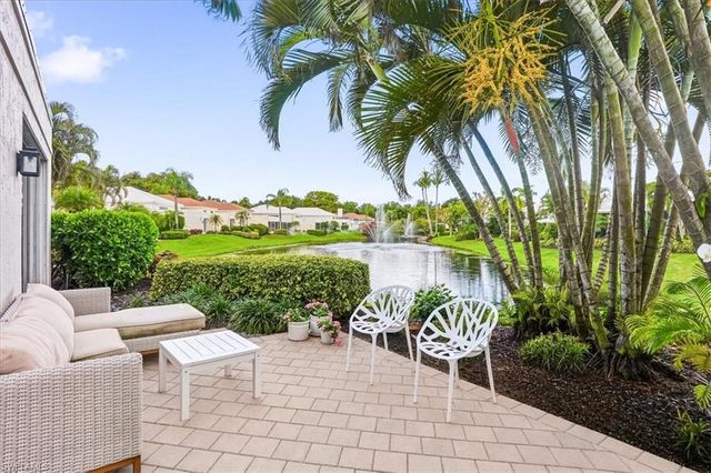 7897 Cocobay DR, Naples, FL 34108
