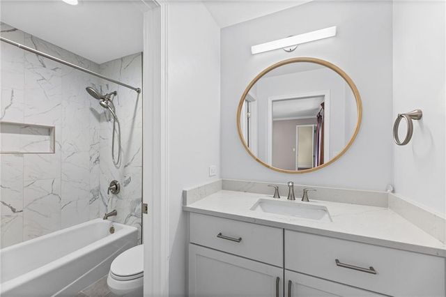 6505 W 132nd Terrace, Overland Park, KS 66209