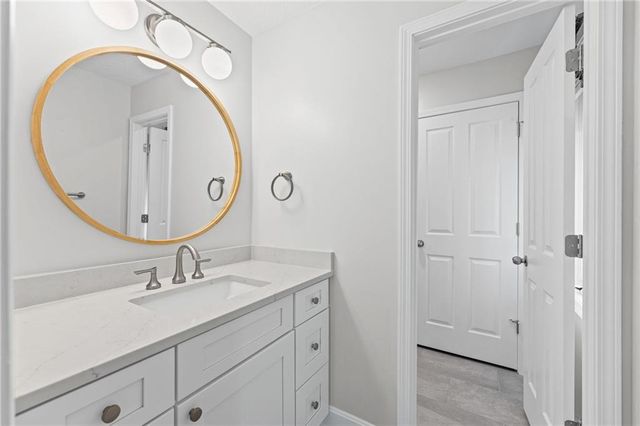 6505 W 132nd Terrace, Overland Park, KS 66209