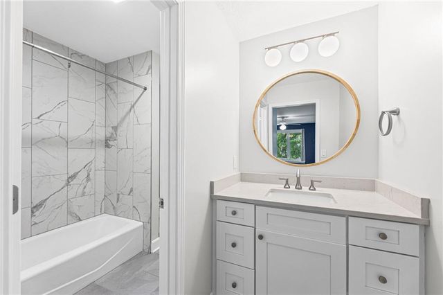 6505 W 132nd Terrace, Overland Park, KS 66209