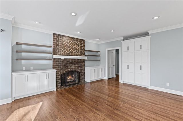 6505 W 132nd Terrace, Overland Park, KS 66209