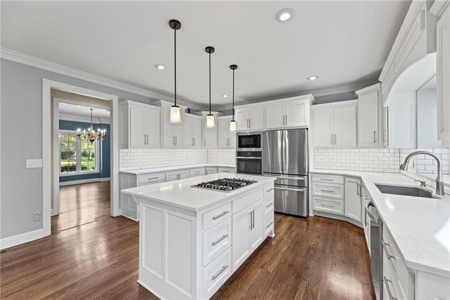 6505 W 132nd Terrace, Overland Park, KS 66209