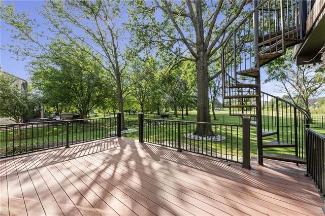 6505 W 132nd Terrace, Overland Park, KS 66209