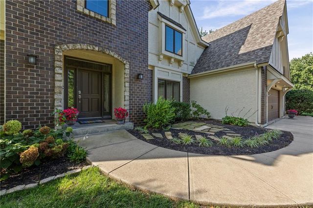 6505 W 132nd Terrace, Overland Park, KS 66209
