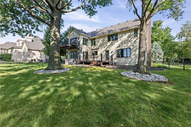 6505 W 132nd Terrace, Overland Park, KS 66209